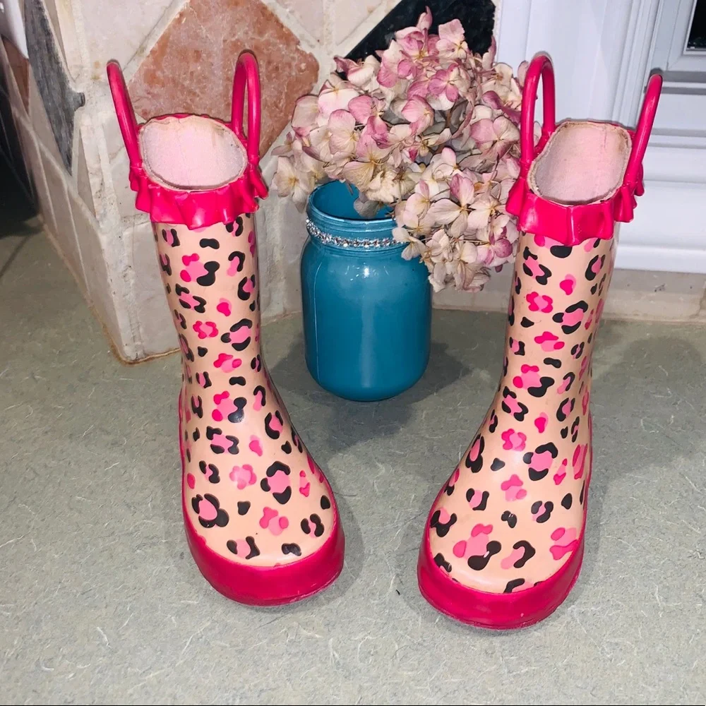 Pull on handles Rain boots little girls 8T pink leopard rubber waterproof